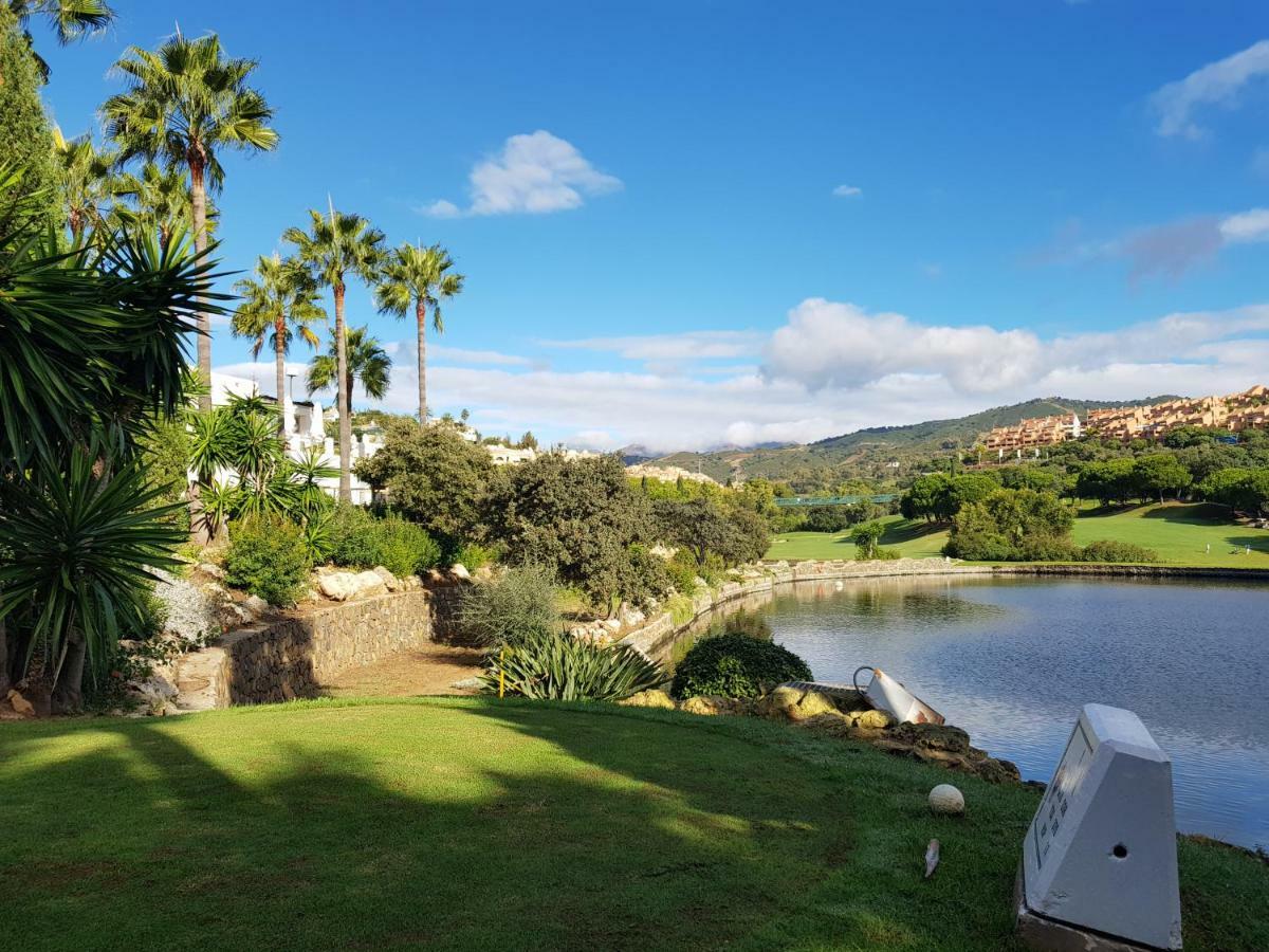 Ample Luxury Apart Fancy Marbella Golf & Padel ภายนอก รูปภาพ