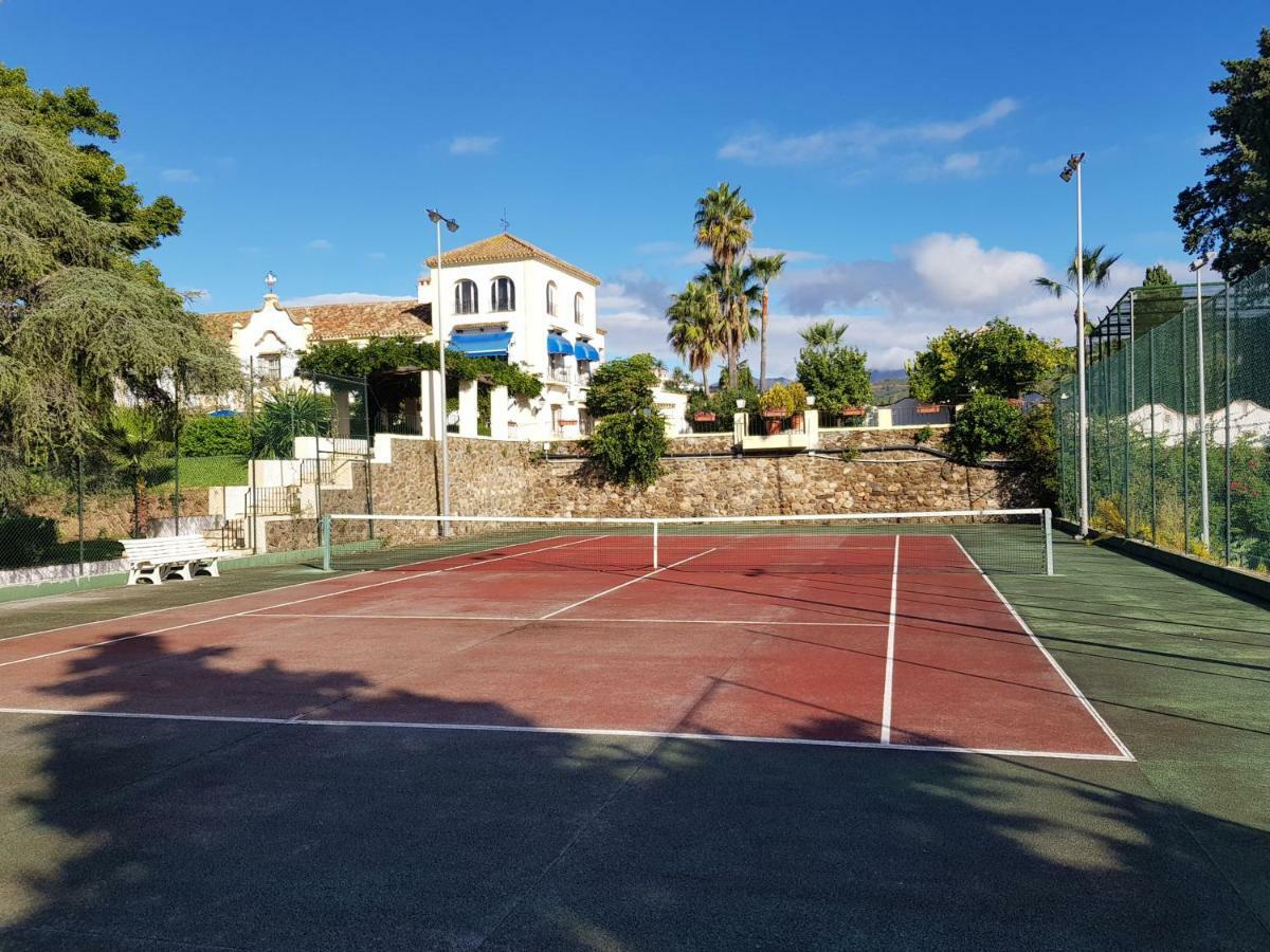 Ample Luxury Apart Fancy Marbella Golf & Padel ภายนอก รูปภาพ